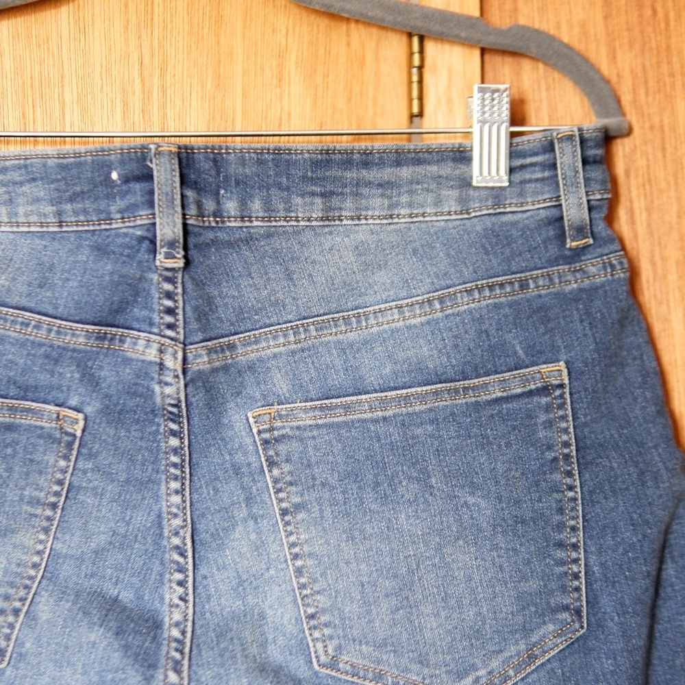 H&M Jean Shorts - Picture 3 of 10